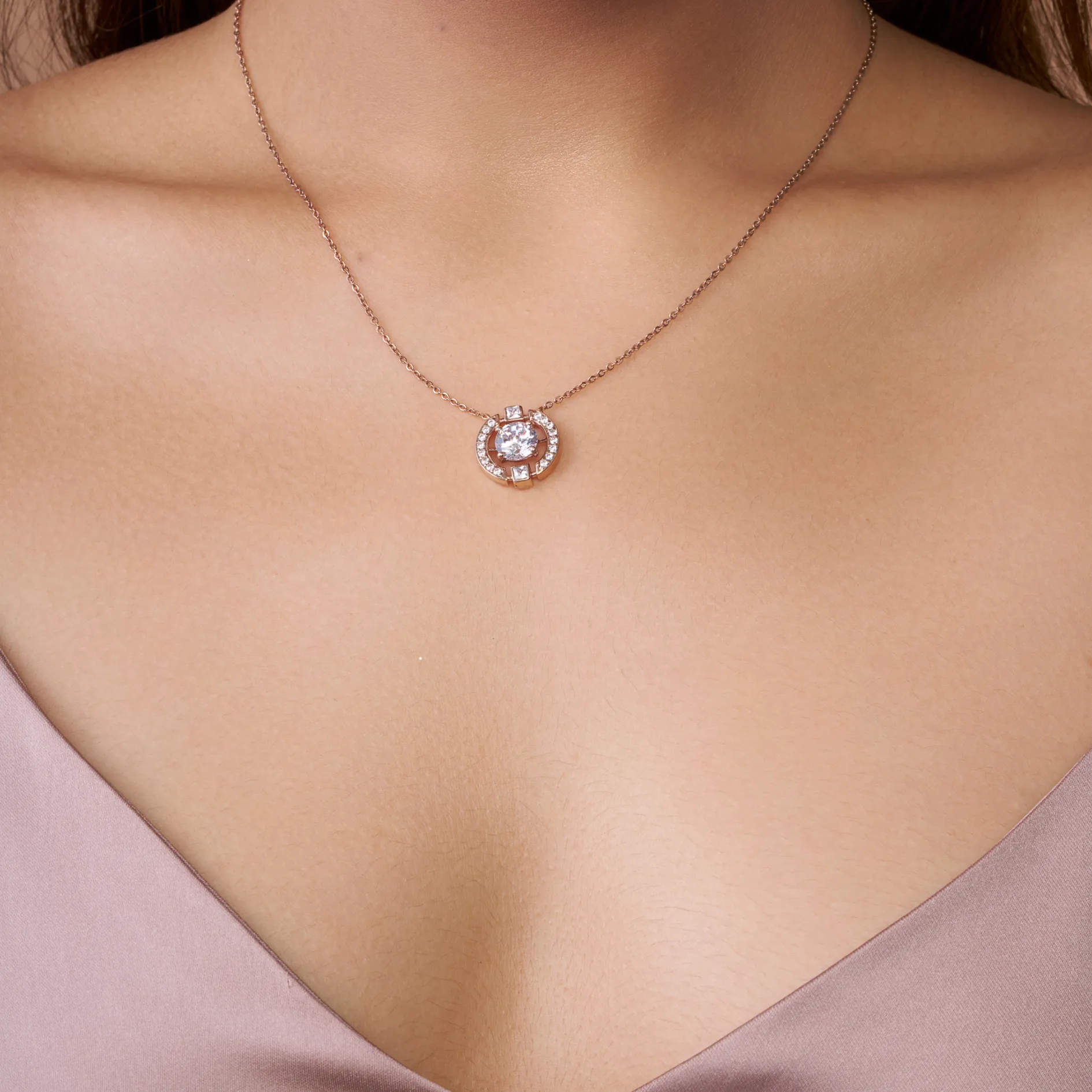 Classic Round Diamond Pendant