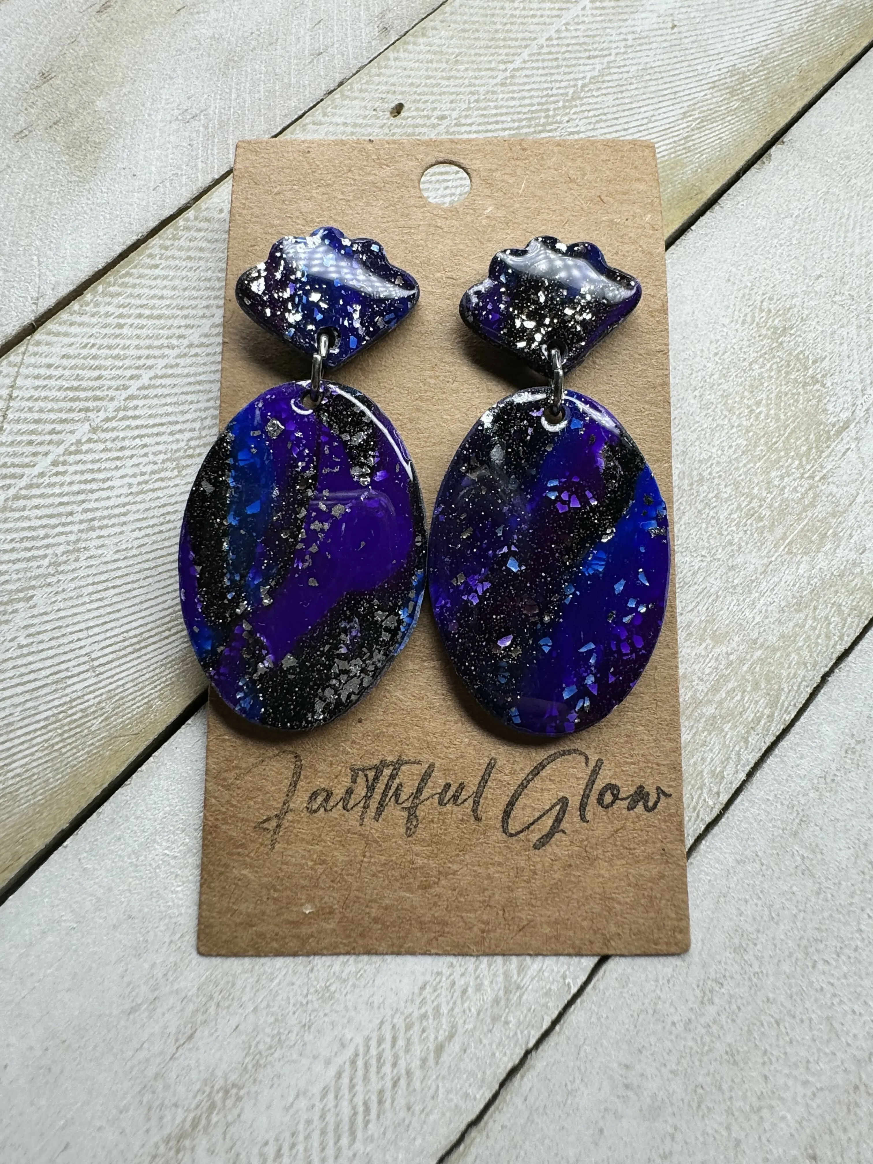 Cosmic Clam Oval