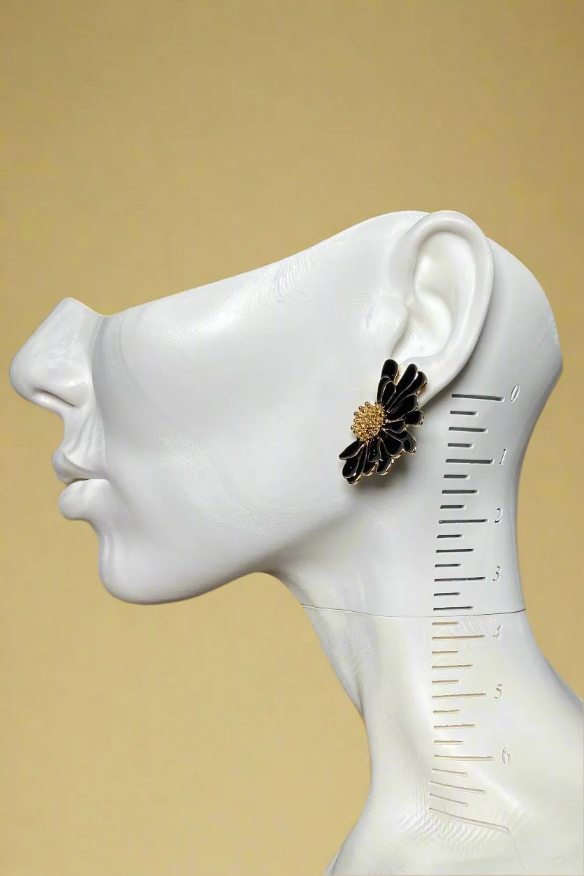 Elegant Flower Post Earrings - Black