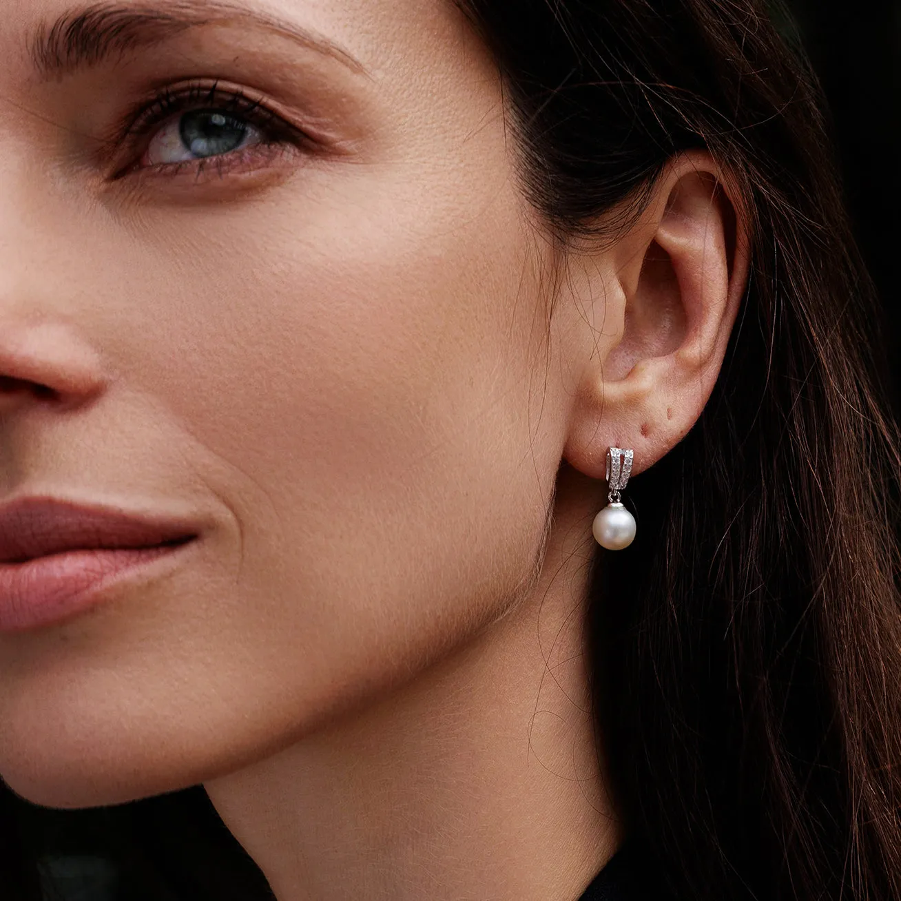 Elegant Freshwater Pearl Earrings WE00061