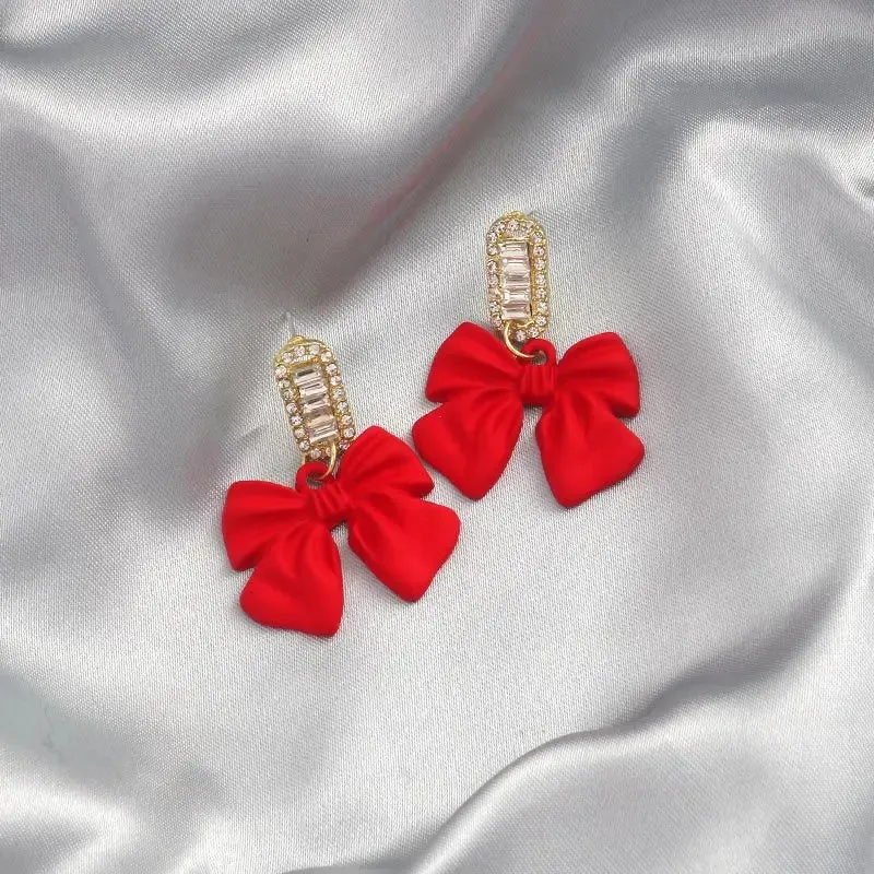 Elegant Gold Flower Earrings
