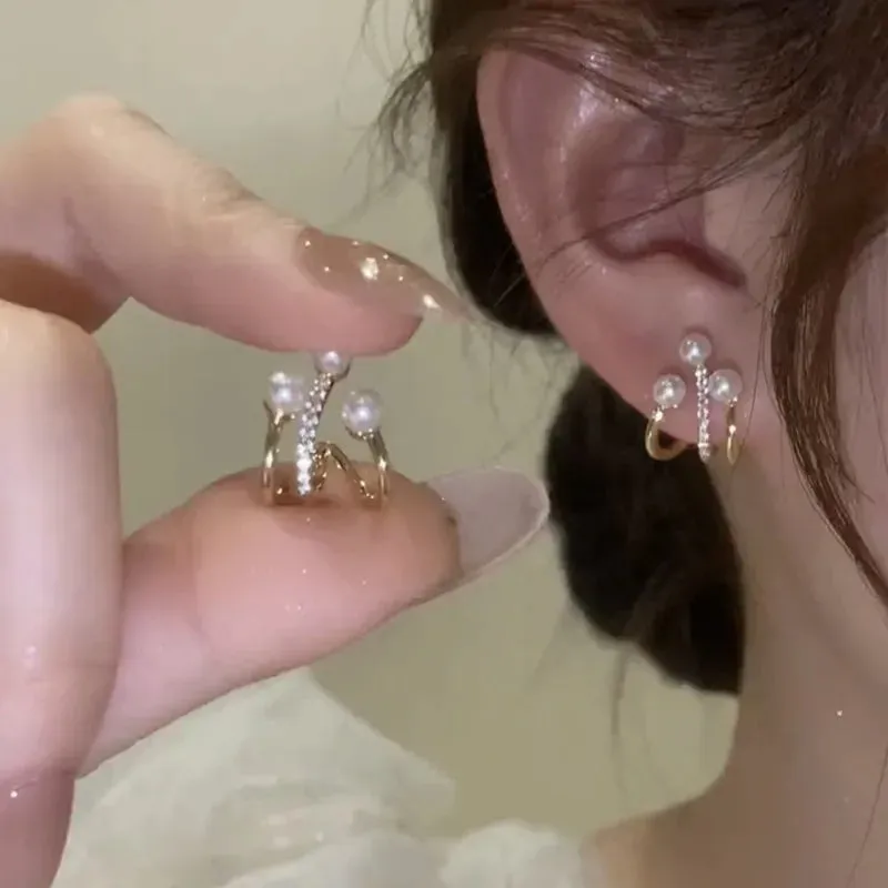 Elegant Gold Flower Earrings