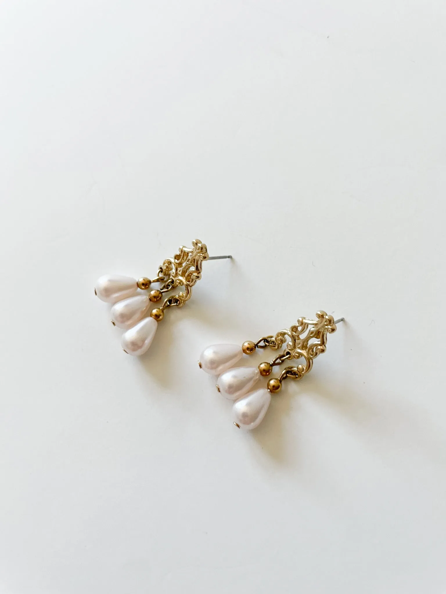 Elegant Gold Swirl Dangle Trio Teardrop Pearl Earrings