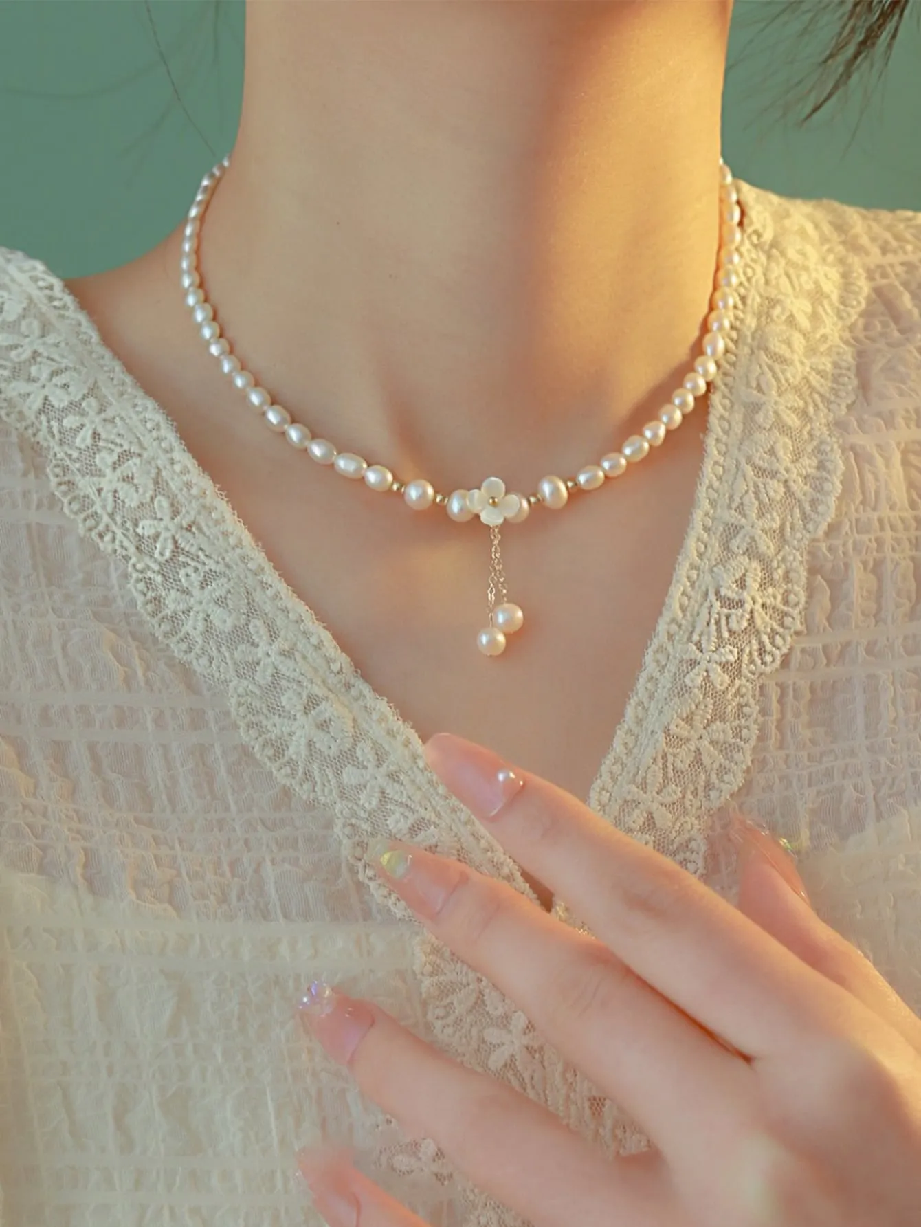 Flower & Faux Pearl Charm Necklace Creative Necklace for Women Fashion Jewelry