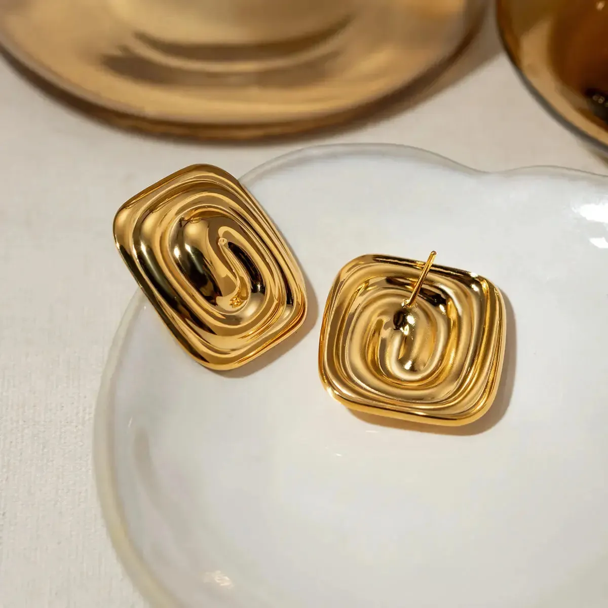 LOVCIA Elegant 18K Gold-Plated Stainless Steel Earrings for Women