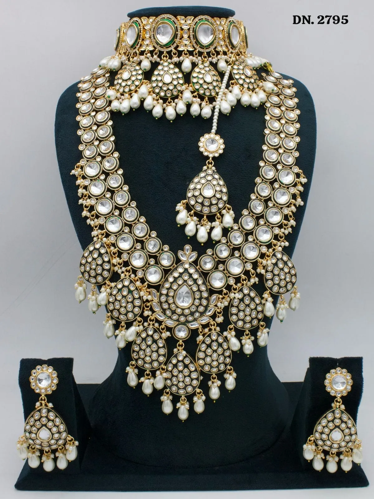 Luxurious kundan Beads Semi Bridal  Set