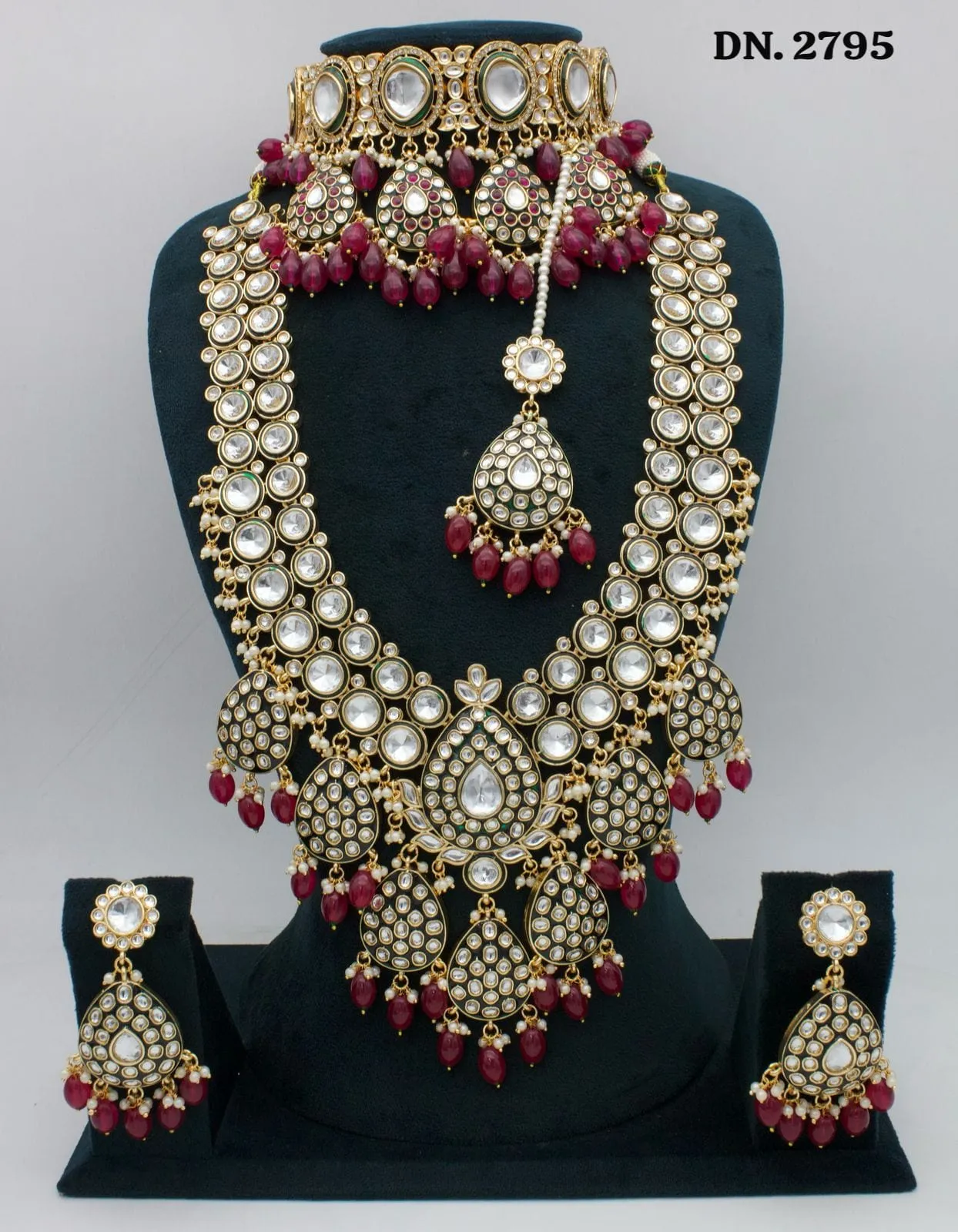 Luxurious kundan Beads Semi Bridal  Set