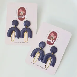 Miranda Dangle Earrings in grape