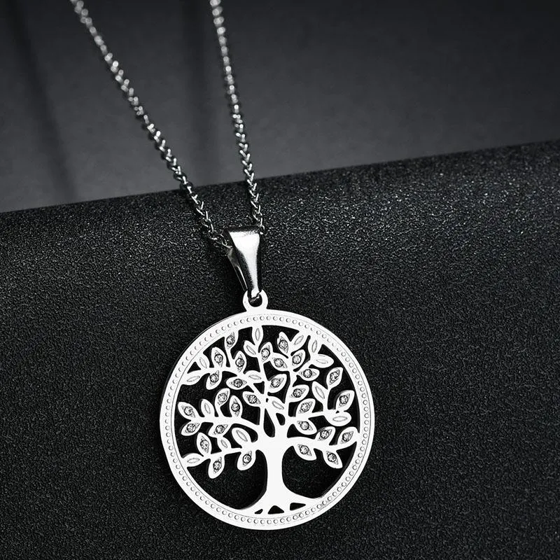 O word chain Hollow Tree of Life Necklace Ladies Titanium Steel Round Pendant Accessories