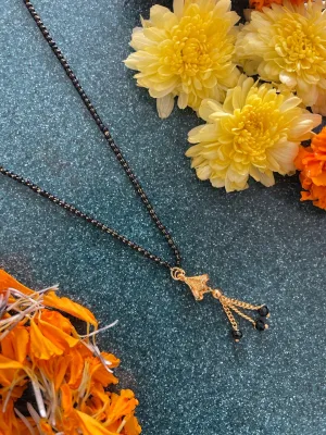 Short Mangalsutra Designs Flower designs Latkan Pendant simple gold mangalsutra black beads chain