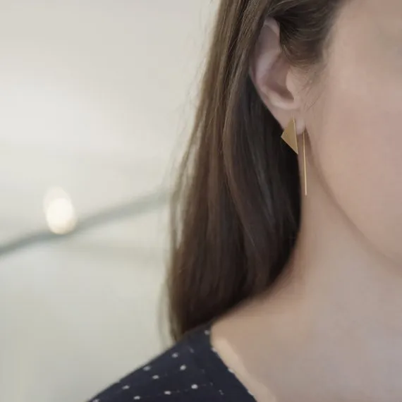 Triangular statement earrings N°8 in gold plated silver