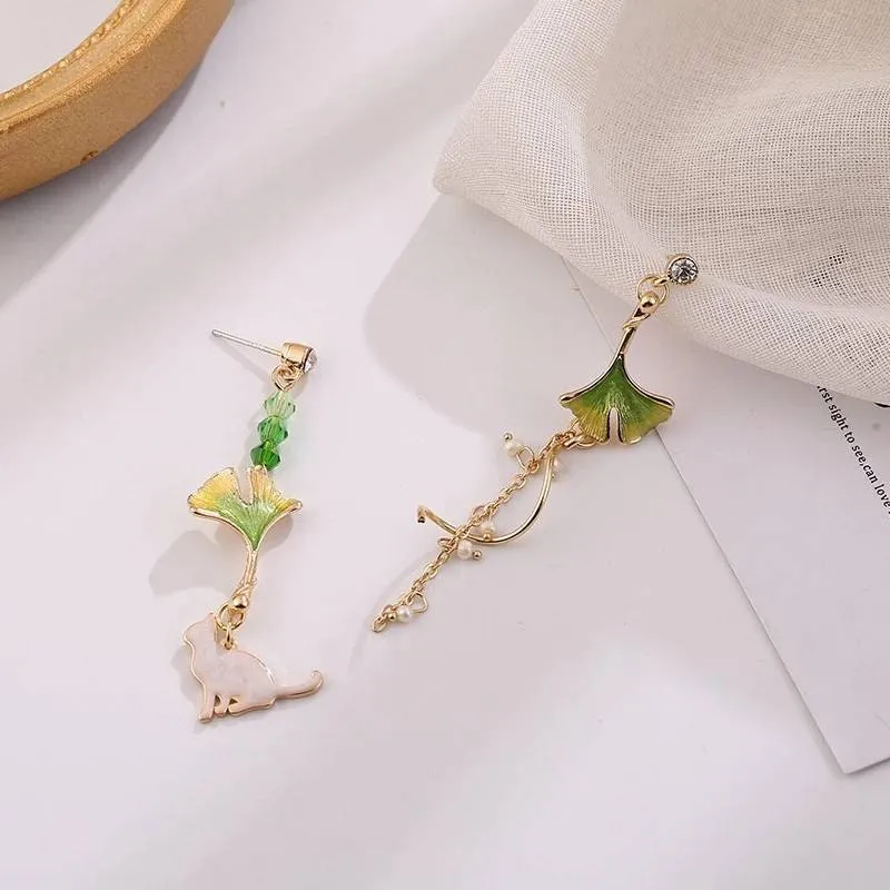 Vintage cat earrings with green leaf, earrings, boho, bohemian, vintage earrings, art deco earrings, 1980s, cat earrings, flower