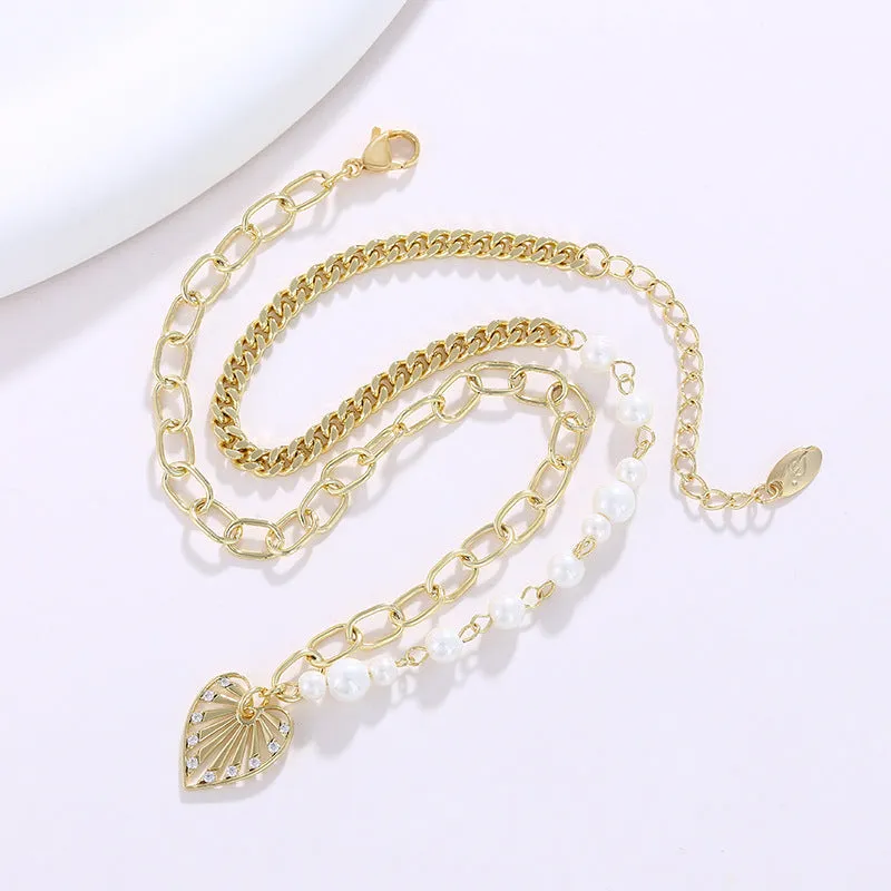 Wholesale Fashion Patchwork Imitation Pearl Autumn and Winter Niche Design, Love Pendant Temperament Collarbone Chain Necklaces