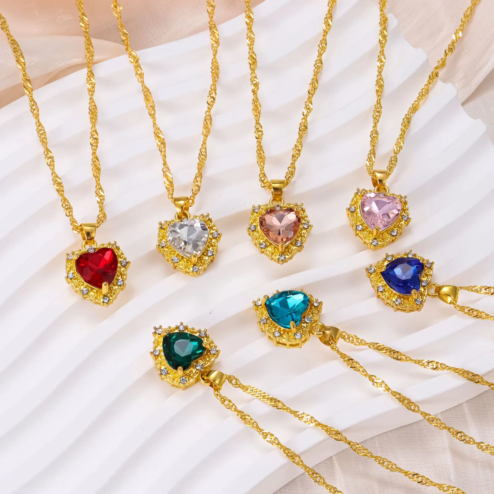 Wholesale Pink Diamond Heart Shaped Zircon Necklace