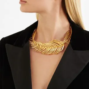Wholesale Punk Style Exaggerated Metal Leaf Necklace Retro Clavicle Chain