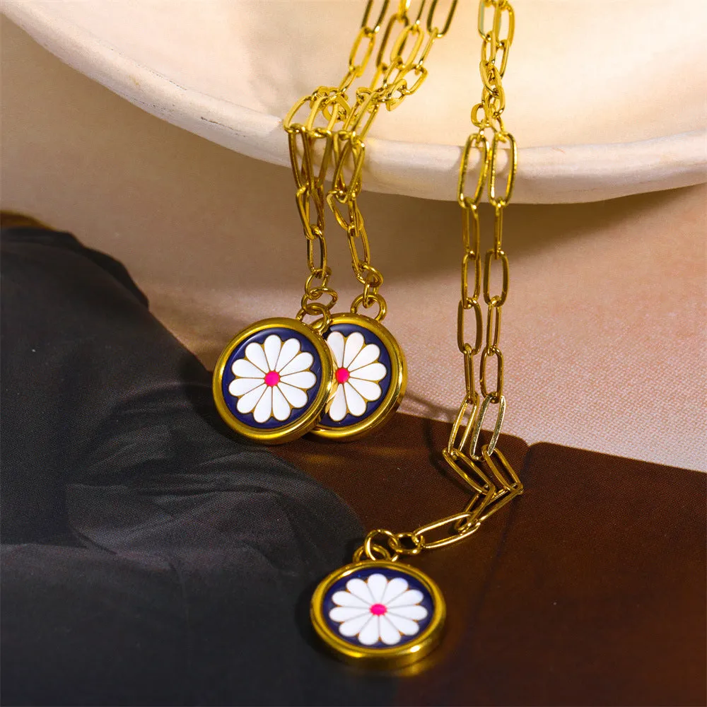 Wholesale Titanium Steel Small Daisy Round Coin Necklace