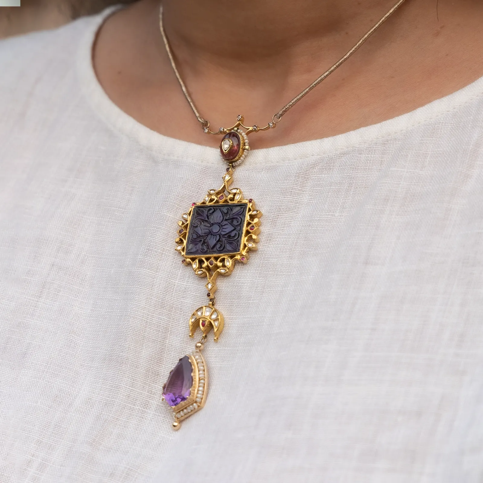 Zeya Pendant Necklace